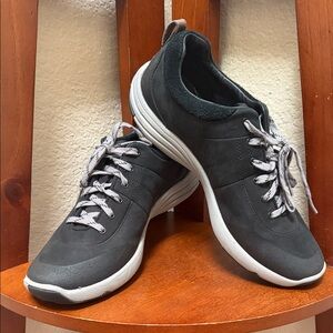 Clarks Wavewalk Sporty Waterproof, Black Nubuck Leather, Comfort Walking Sneaker
